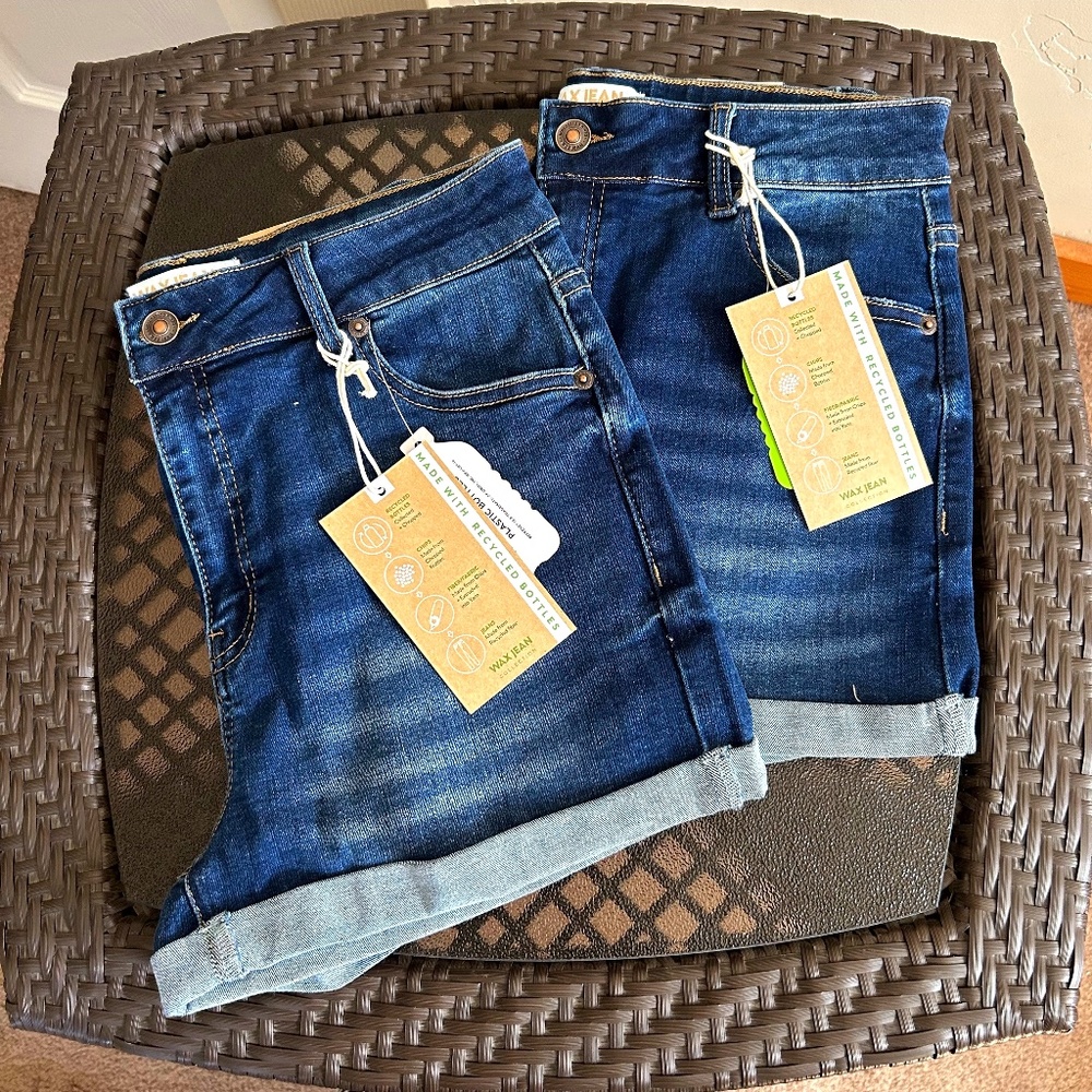 Wax Jean  junior sustainable blue denim distressed stretch shorts size L